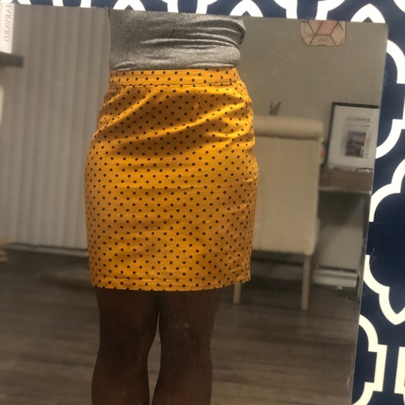 Polka Dot Mini Skirt - Picture 5 of 7